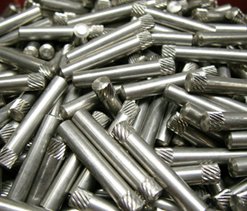 Knurled Pins